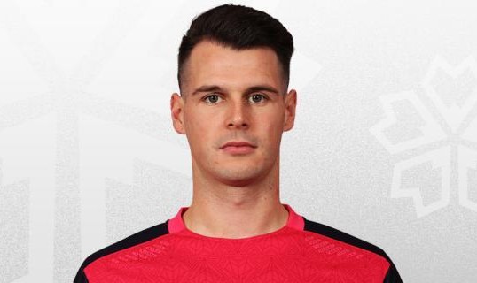 开云体育登录-金元退潮！中后场球员成抢手货 中超列强目标变了