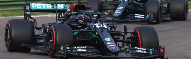 开云体育官网-梅奔或将上演内讧戏码？汉密尔顿对拉塞尔表示欢迎