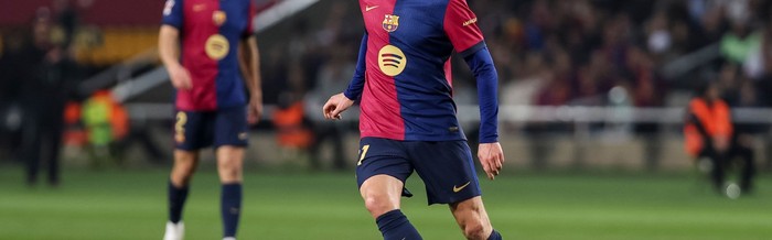 世体：德容缺席今天巴萨的合练，不会参加与瓦伦西亚的比赛