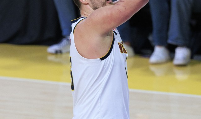 开云体育官网-当世第一！约基奇最近7场场均27.7分15.3板13.4助 投篮53.3%