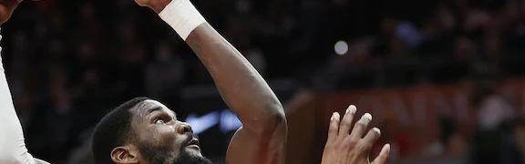 开云体育官网-保罗单人带队显出疲态 艾顿火线驰援恰逢其时