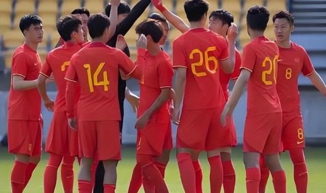 开云体育入口-意外！吾米提江为何刚加盟上港一个赛季，魏震就直接沦为板凳球员