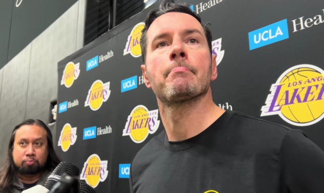 开云体育电脑版-雷迪克批评湖人执行力：12次战术跑错8次 艾顿没球权是所有人责任