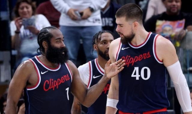 开云体育网站-哈登赛季双杀库里 快艇为何总能成为勇士杀手？