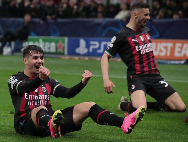 1681338390798052458.jpg -1481751090-612x612.jpg